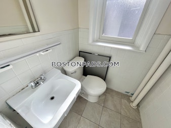 Commonwealth Ave. Boston