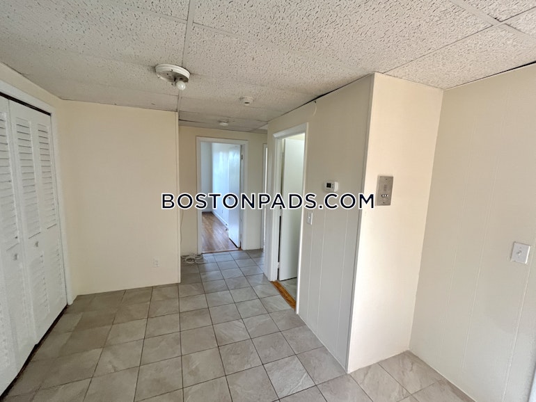 Commonwealth Ave. Boston