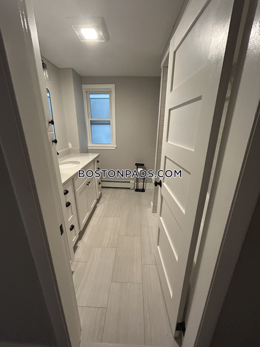 MEDFORD - TUFTS - 2 Beds, 1 Bath - Image 8