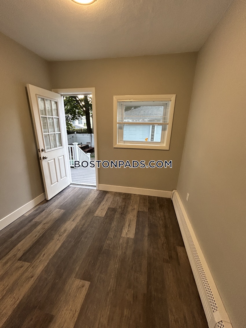 MEDFORD - TUFTS - 2 Beds, 1 Bath - Image 13