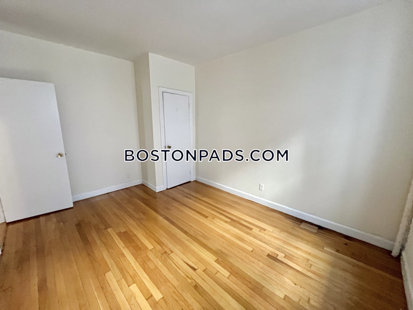 BOSTON - ALLSTON - 3 Beds, 1.5 Baths - Image 18