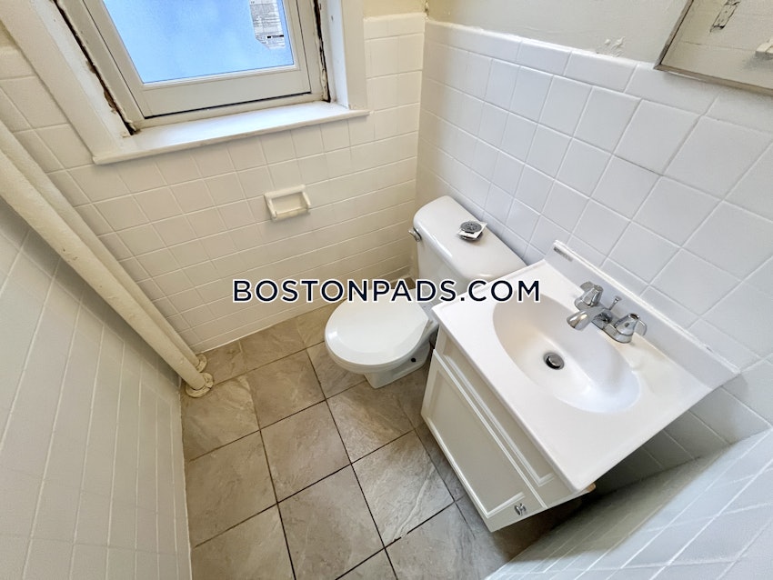 BOSTON - ALLSTON - 3 Beds, 1.5 Baths - Image 28