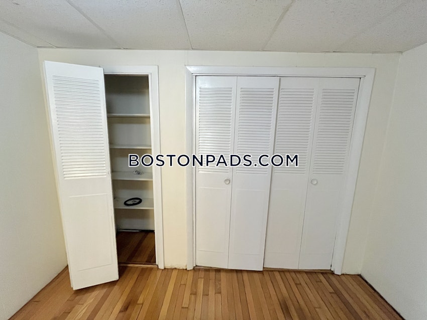 BOSTON - ALLSTON - 3 Beds, 1.5 Baths - Image 5
