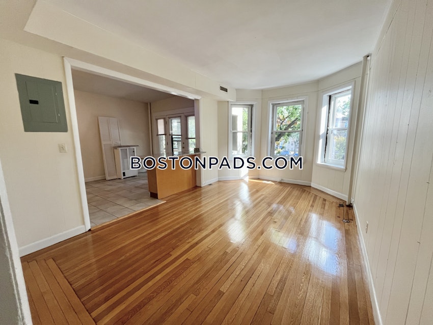 BOSTON - ALLSTON - 3 Beds, 1.5 Baths - Image 10