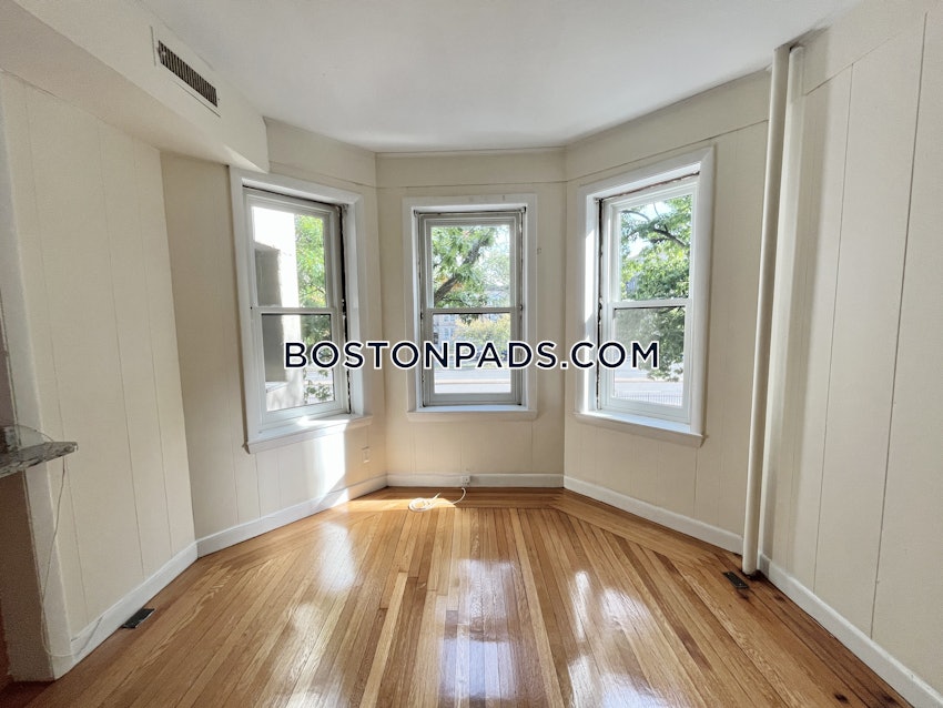 BOSTON - ALLSTON - 3 Beds, 1.5 Baths - Image 24