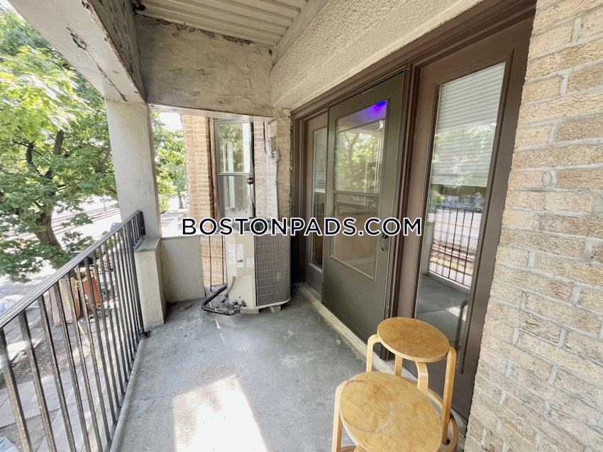 BOSTON - ALLSTON - 3 Beds, 1.5 Baths - Image 6