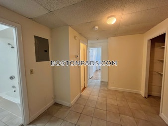 Commonwealth Ave. Boston