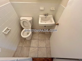 Commonwealth Ave. Boston