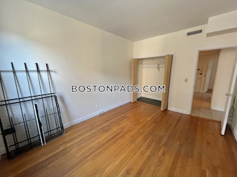 Commonwealth Ave. Boston