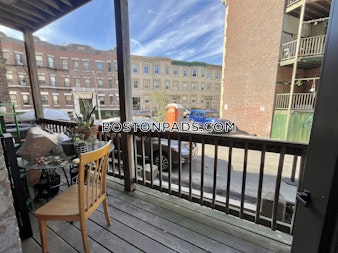 Commonwealth Ave. Boston