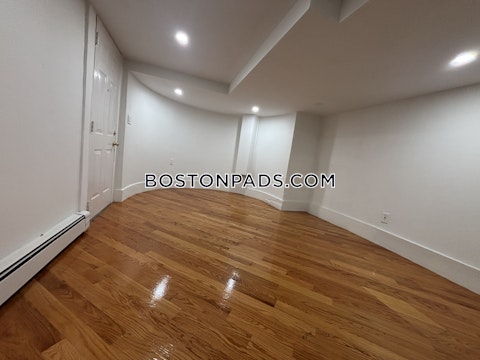 Commonwealth Ave. Boston photo 8