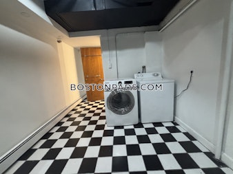 Commonwealth Ave. Boston