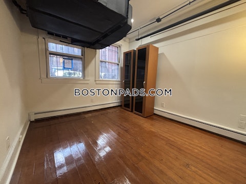 Commonwealth Ave. Boston photo 3