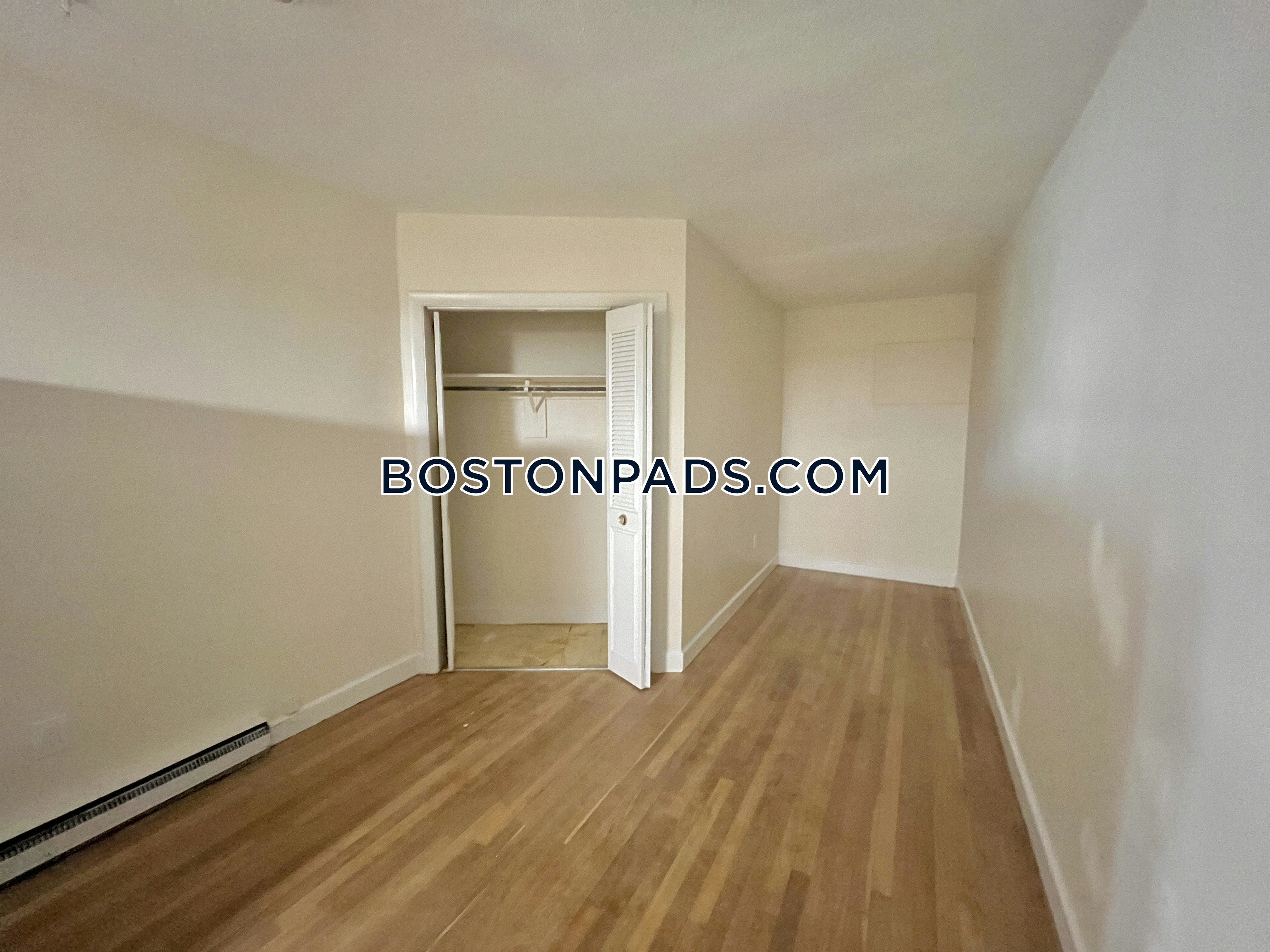 Boston - 0 Beds, 1 Baths