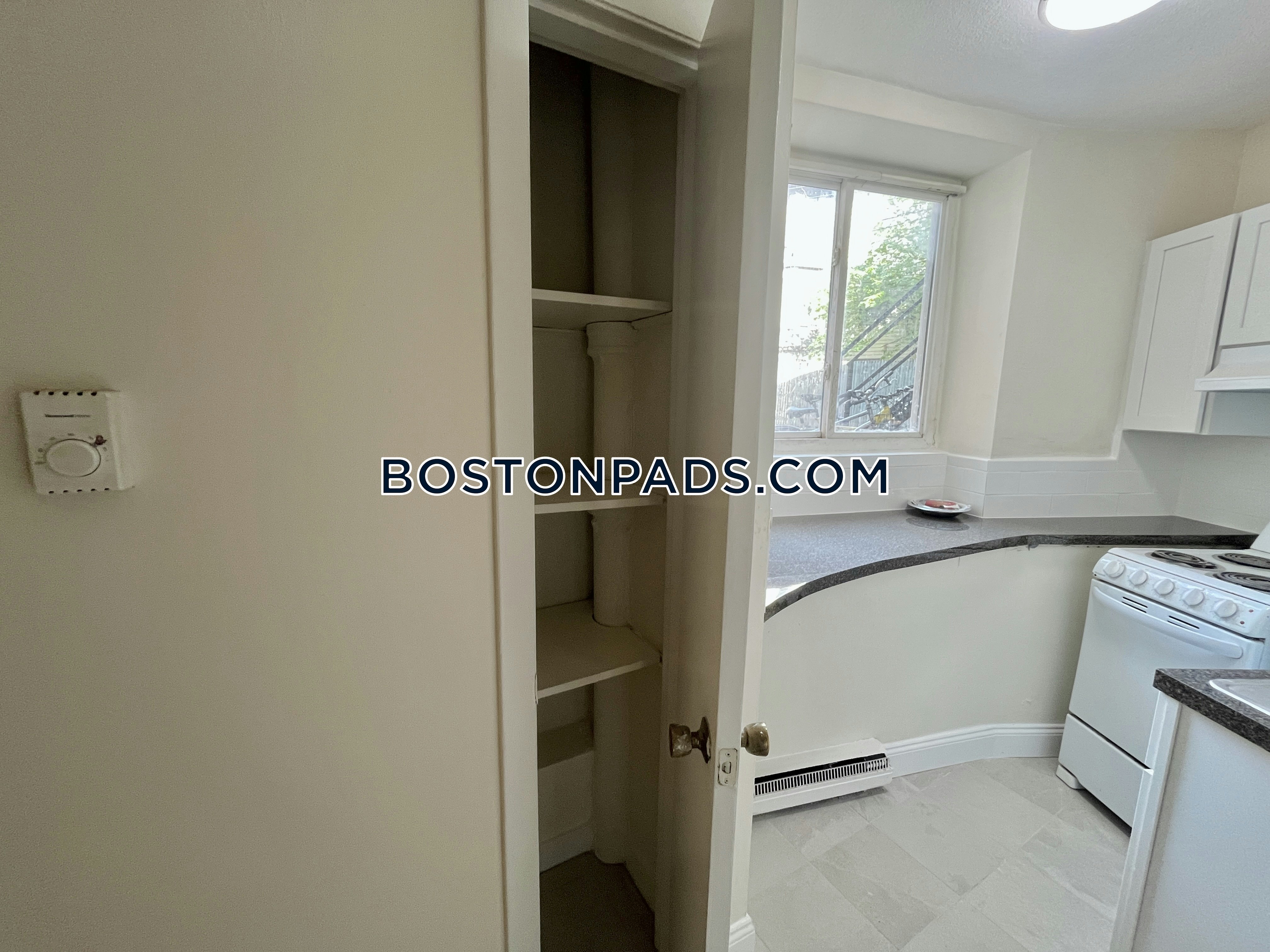 Boston - 0 Beds, 1 Baths