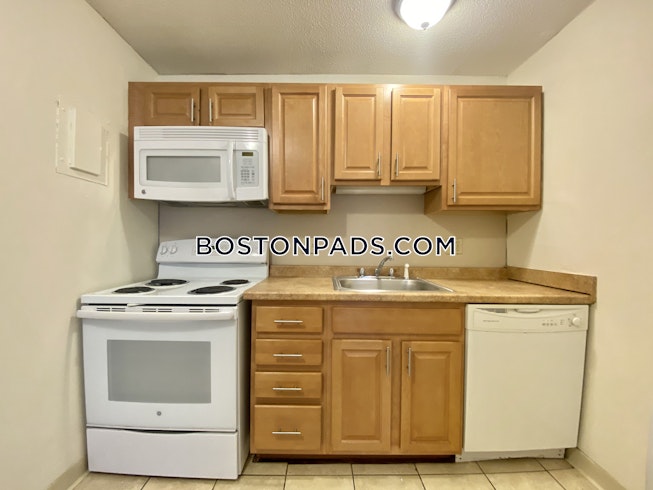 Boston - $3,200+ /mo