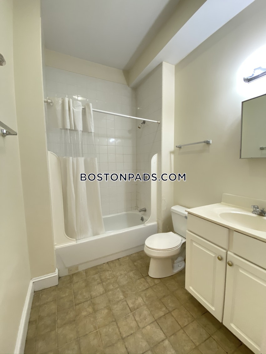 BOSTON - ALLSTON - 3 Beds, 2 Baths - Image 25