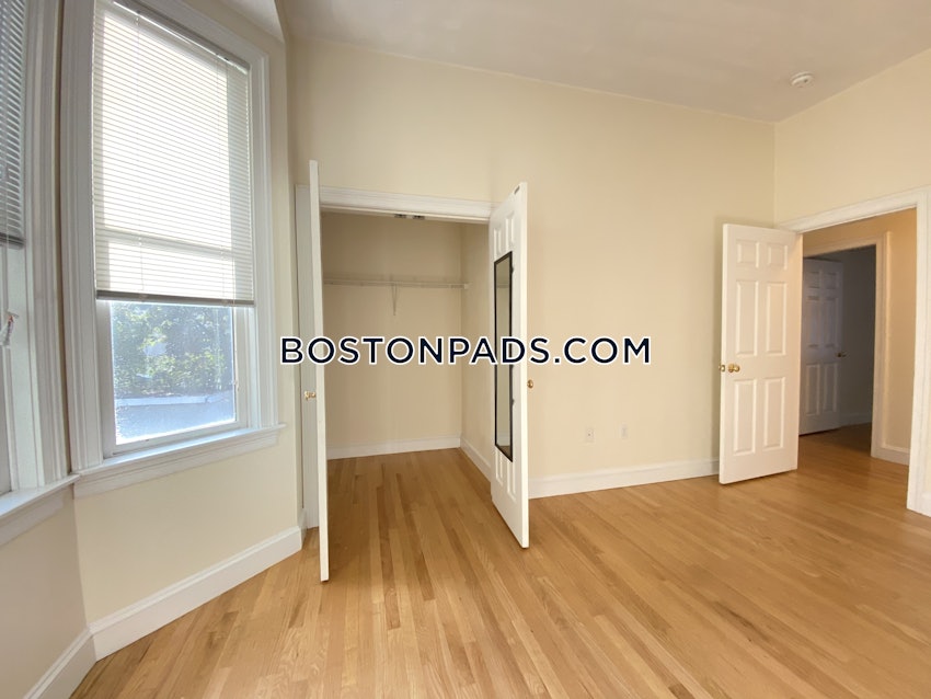 BOSTON - ALLSTON - 3 Beds, 2 Baths - Image 5