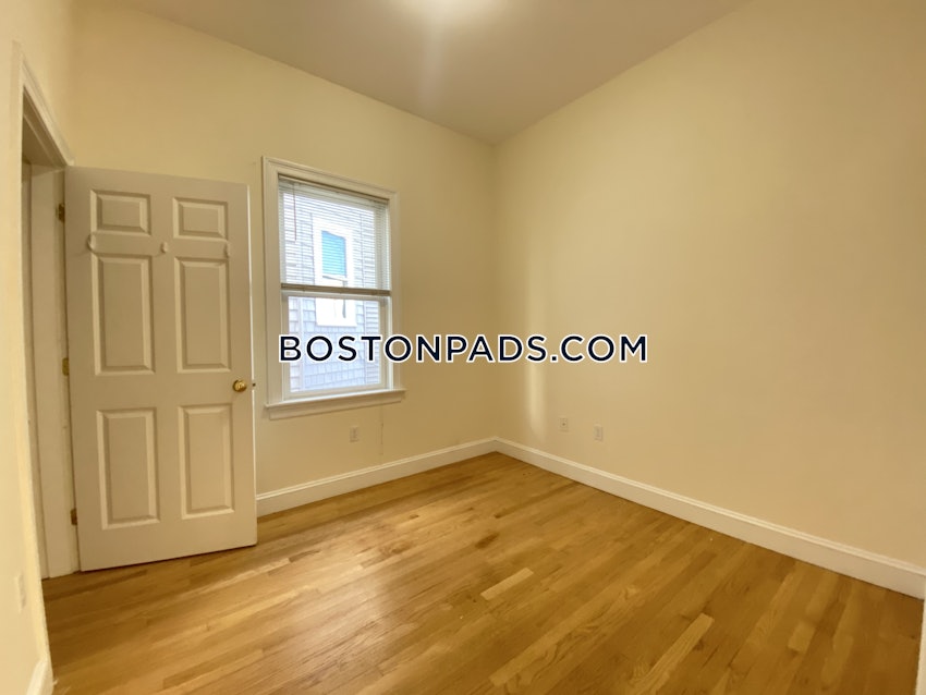 BOSTON - ALLSTON - 3 Beds, 2 Baths - Image 4