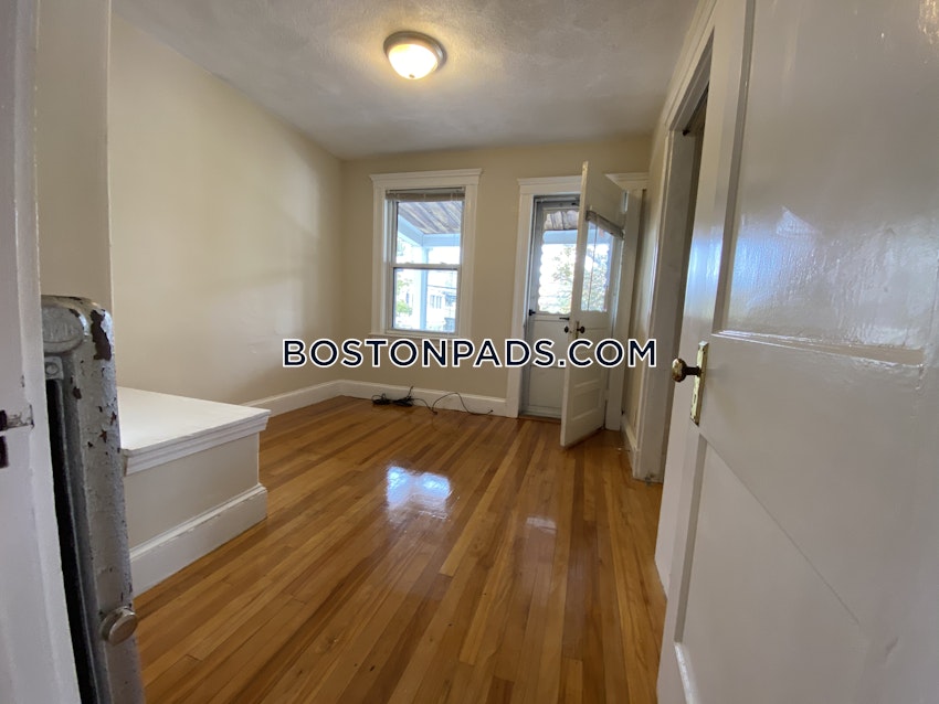 SOMERVILLE- WEST SOMERVILLE/ TEELE SQUARE - 4 Beds, 1 Bath - Image 34