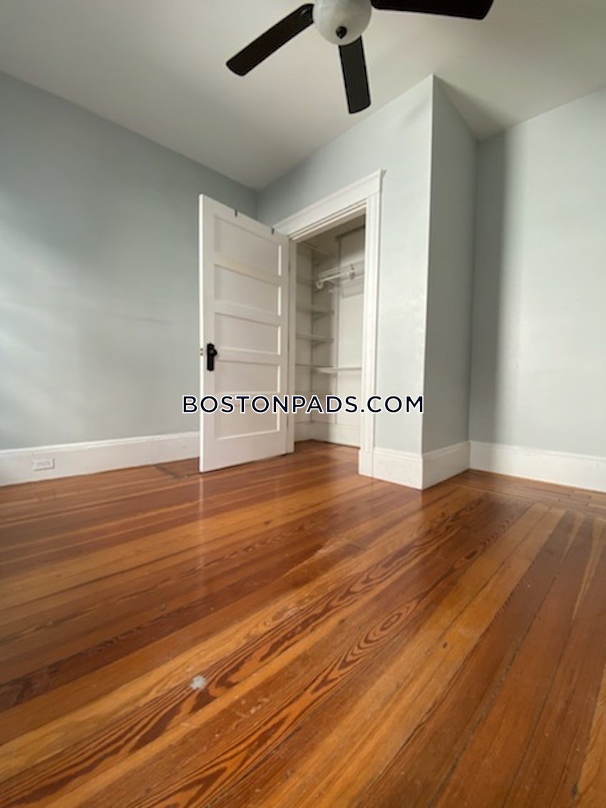 SOMERVILLE - TUFTS - 4 Beds, 1 Bath - Image 36