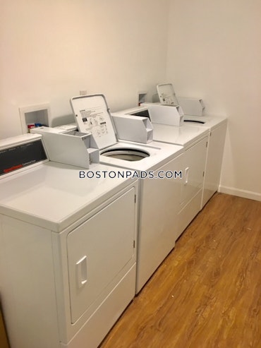 Boston - 1 Beds, 1 Baths