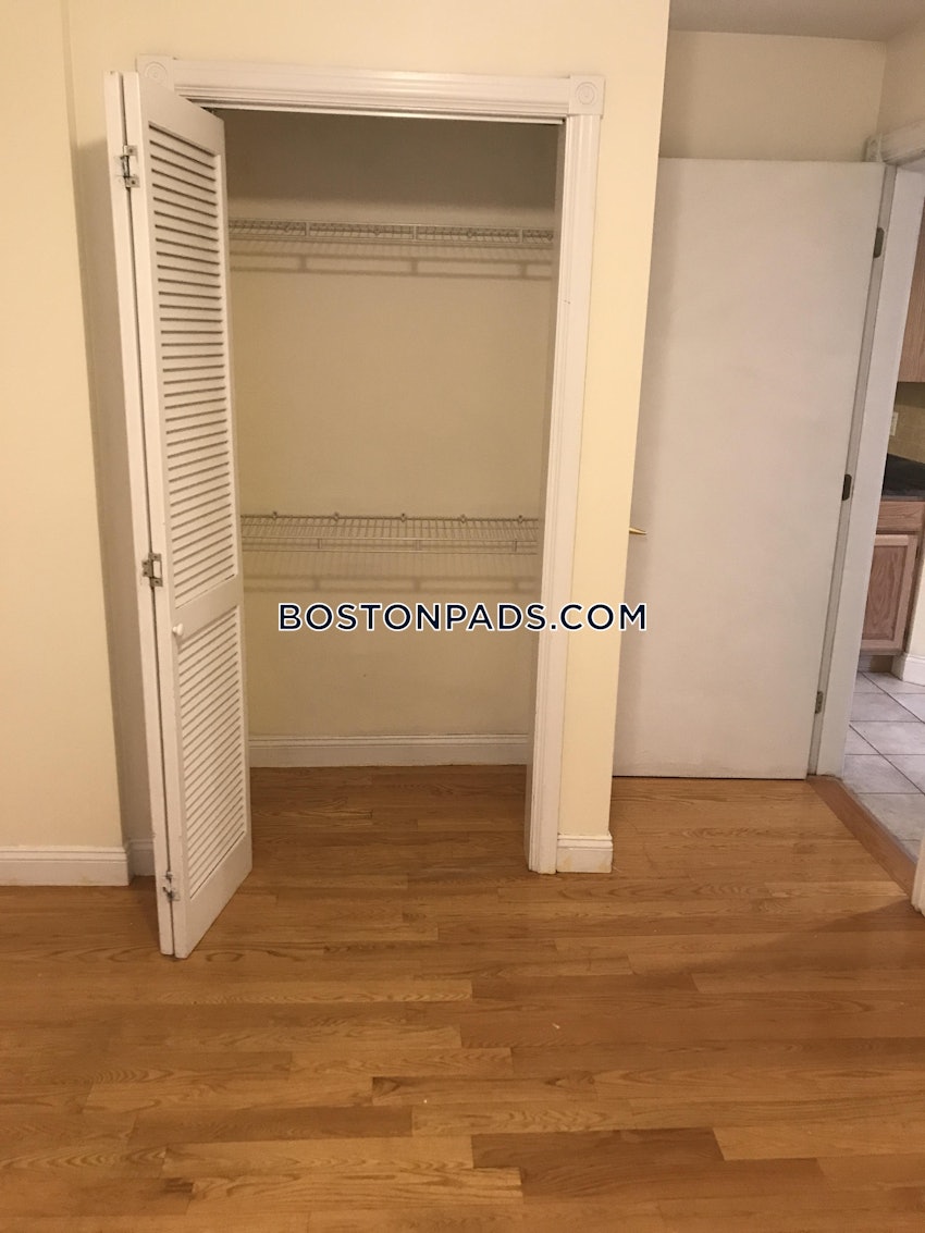 BOSTON - NORTHEASTERN/SYMPHONY - 3 Beds, 1 Bath - Image 6