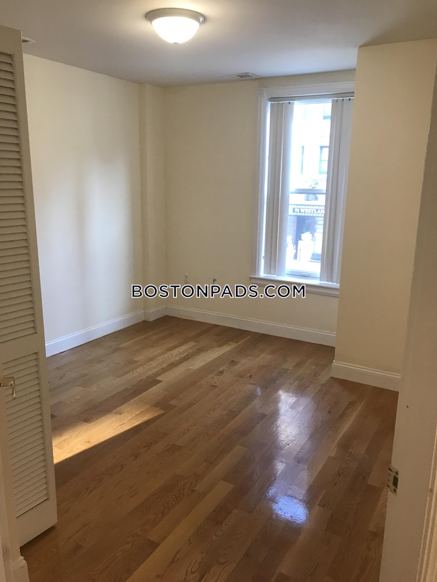 BOSTON - NORTHEASTERN/SYMPHONY - 3 Beds, 1 Bath - Image 3