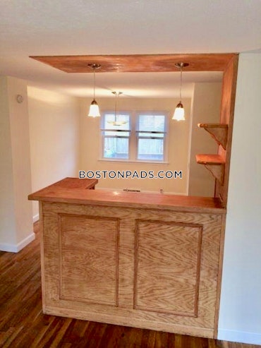 Boston - 4 Beds, 2.5 Baths