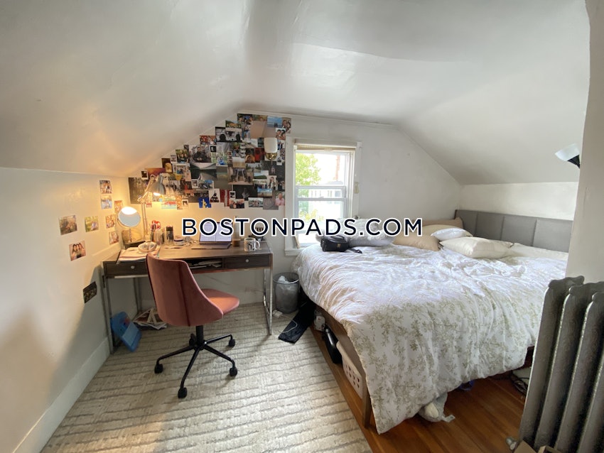 SOMERVILLE - TUFTS - 5 Beds, 1 Bath - Image 11