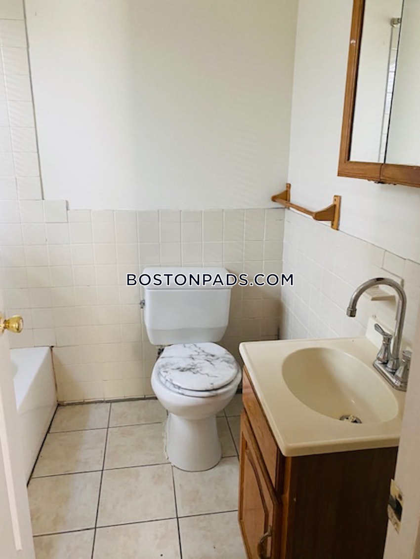 BOSTON - FORT HILL - 5 Beds, 2 Baths - Image 29