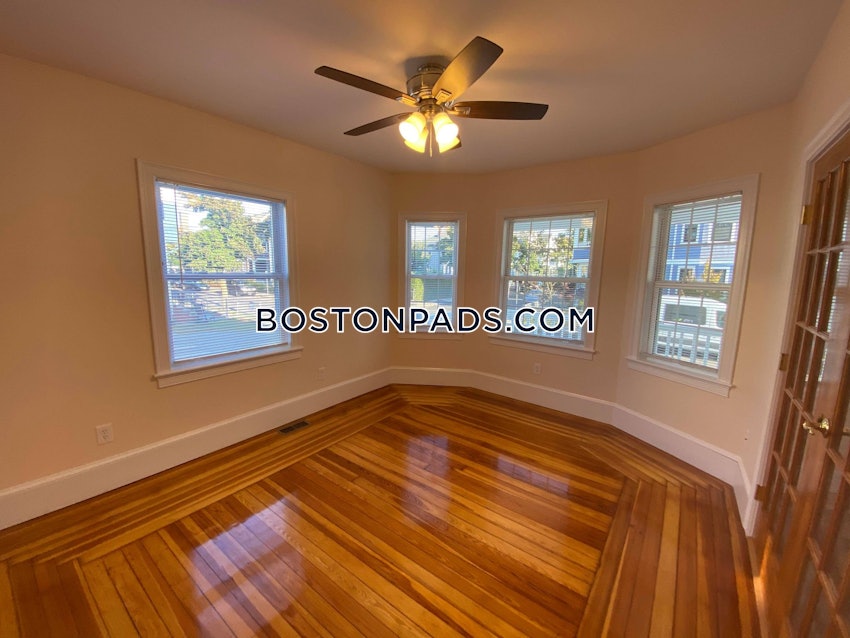 MEDFORD - TUFTS - 3 Beds, 1 Bath - Image 21