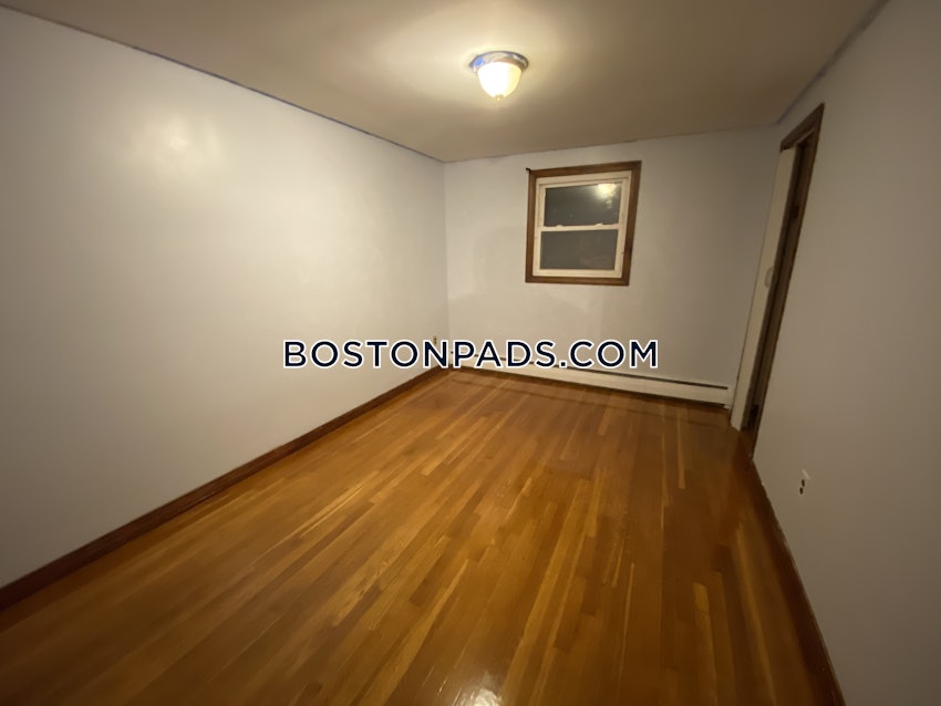 WALTHAM - 3 Beds, 1 Bath - Image 6