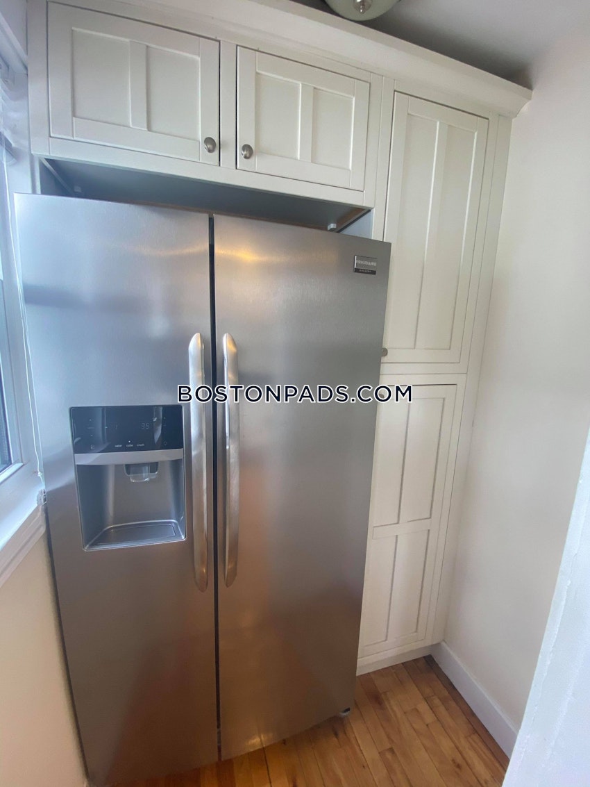 SOMERVILLE- WEST SOMERVILLE/ TEELE SQUARE - 4 Beds, 1 Bath - Image 6