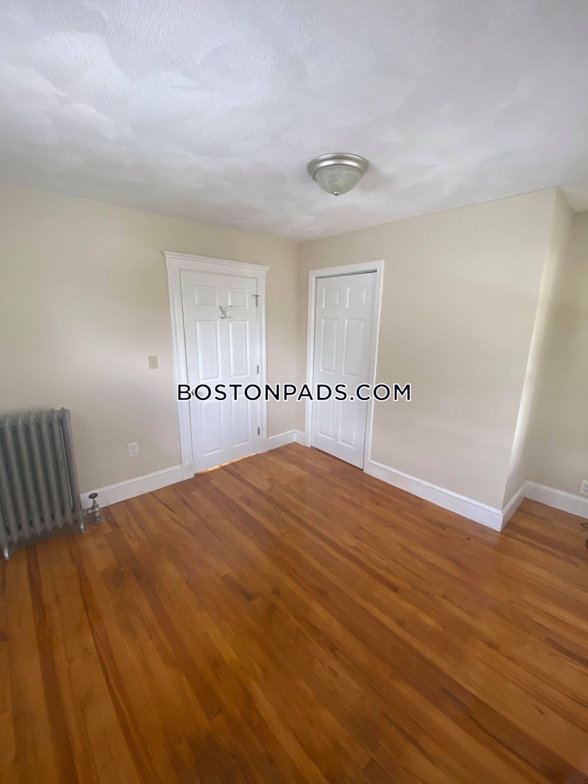 SOMERVILLE- WEST SOMERVILLE/ TEELE SQUARE - 4 Beds, 1 Bath - Image 17