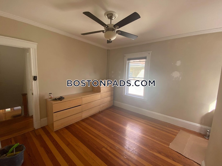 SOMERVILLE - TUFTS - 4 Beds, 1 Bath - Image 6