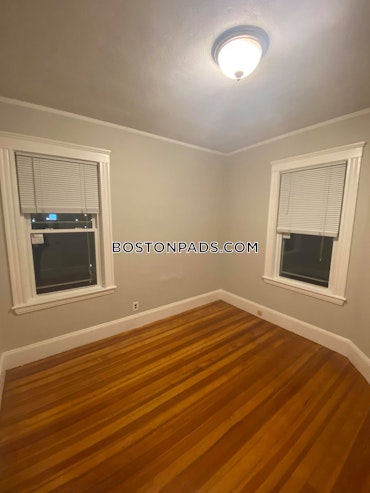 Boston - 4 Beds, 2 Baths