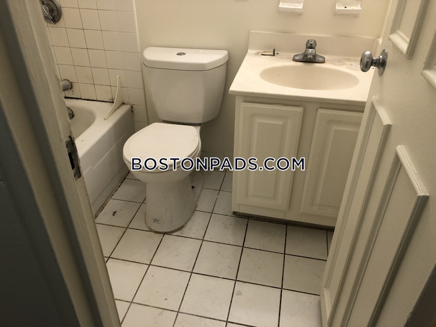 BROOKLINE- BOSTON UNIVERSITY - 2 Beds, 1.5 Baths - Image 40