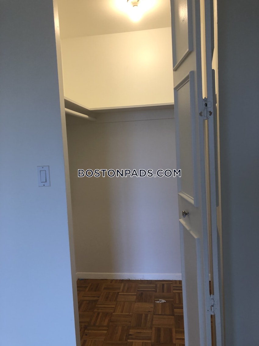 BROOKLINE- BOSTON UNIVERSITY - 2 Beds, 1.5 Baths - Image 3