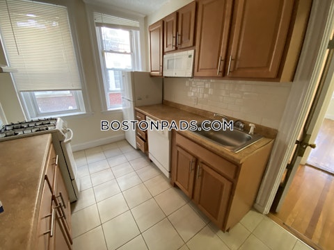 Barrows St. Boston photo 13