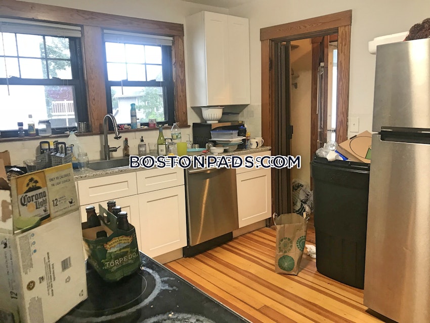 SOMERVILLE - TUFTS - 5 Beds, 1 Bath - Image 48