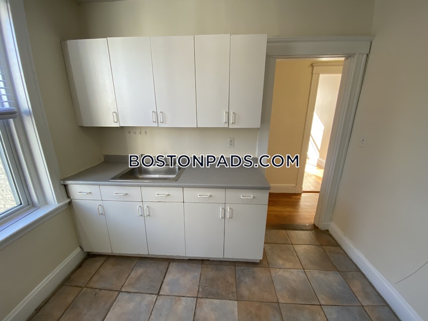 BOSTON - ALLSTON - 1 Bed, 1 Bath - Image 4