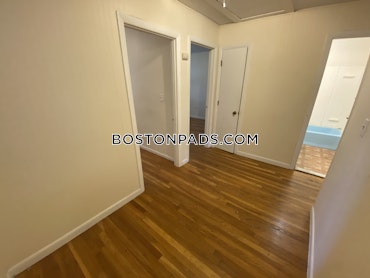 Boston - 4 Beds, 2.5 Baths