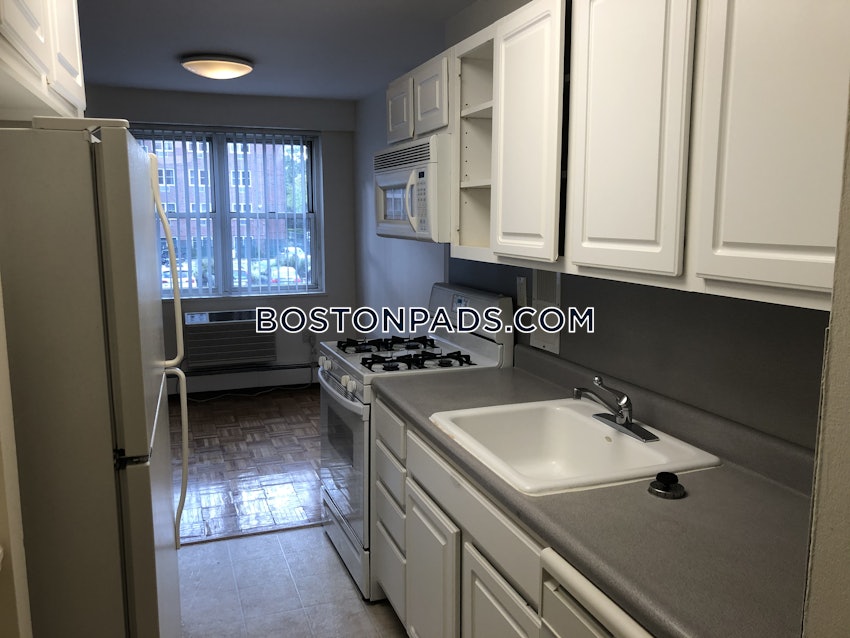 BROOKLINE- BOSTON UNIVERSITY - 3 Beds, 1.5 Baths - Image 48