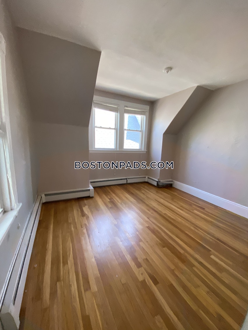 BOSTON - DORCHESTER/SOUTH BOSTON BORDER - 3 Beds, 1 Bath - Image 6