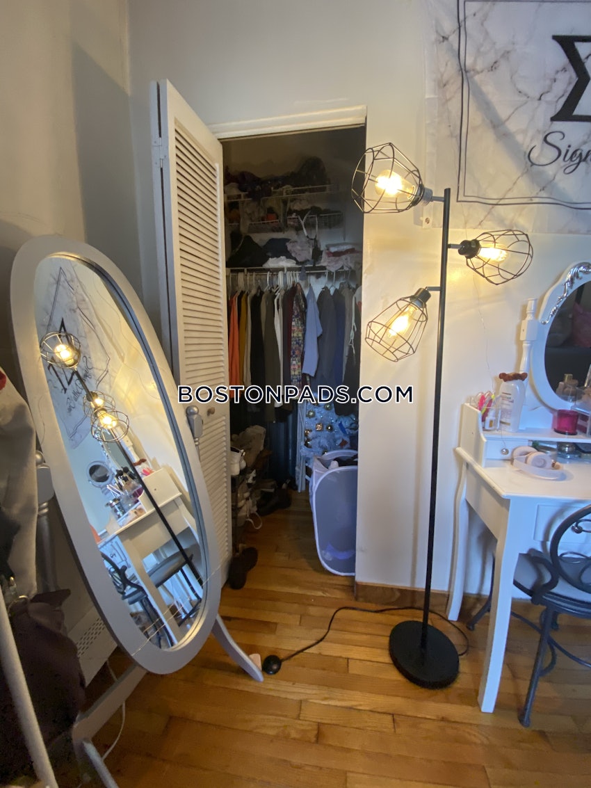 BOSTON - ALLSTON - 3 Beds, 1 Bath - Image 9