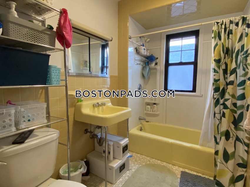 SOMERVILLE - TUFTS - 5 Beds, 1 Bath - Image 73