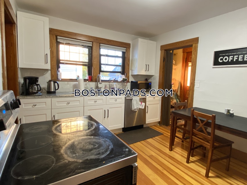 SOMERVILLE - TUFTS - 5 Beds, 1 Bath - Image 37