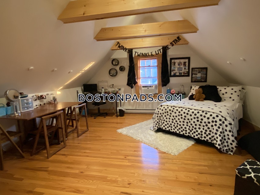 SOMERVILLE - TUFTS - 5 Beds, 1 Bath - Image 34