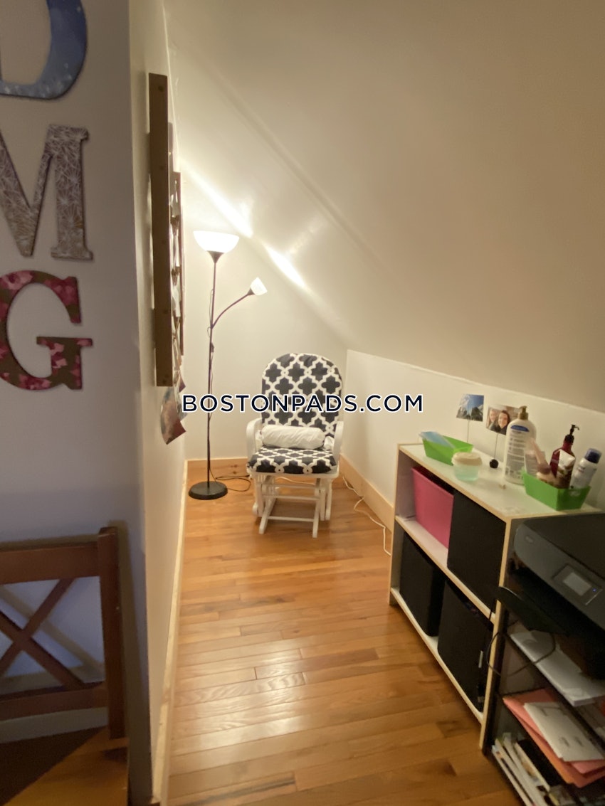 SOMERVILLE - TUFTS - 5 Beds, 1 Bath - Image 32